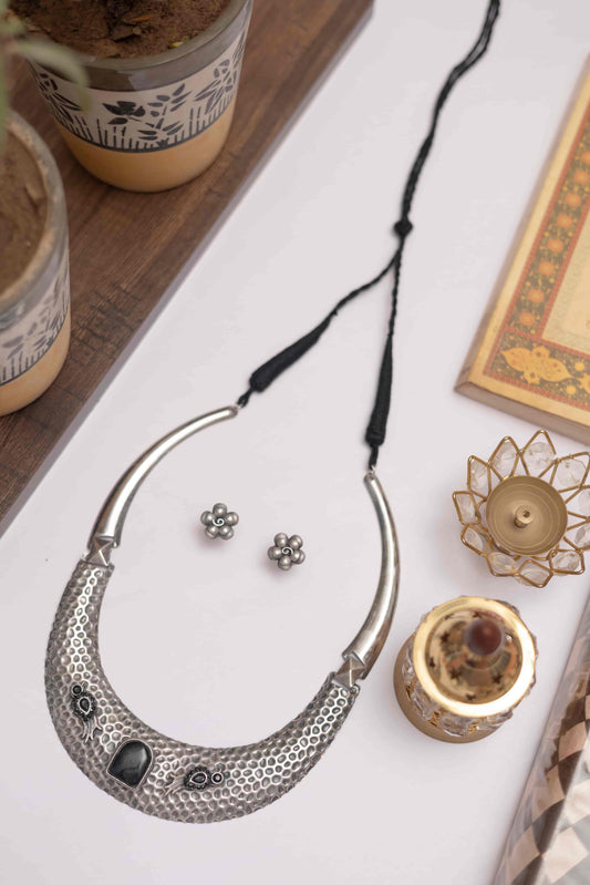 Silver Look-Alike Stone Choker Set with Stud Earrings