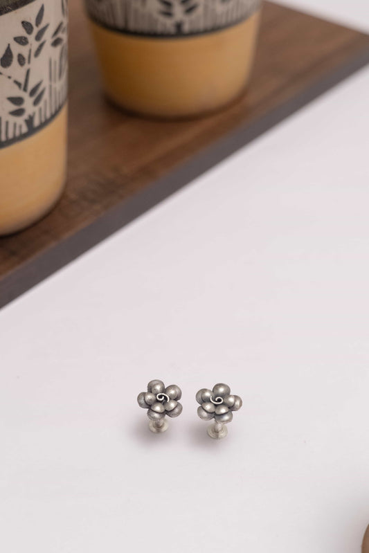 Silver Look-Alike Stone Choker Set with Stud Earrings
