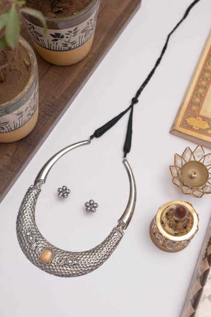 Silver Look-Alike Stone Choker Set with Stud Earrings